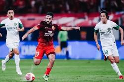 开云平台-包含上海上港主场负于上海申花，遭遇不利的词条