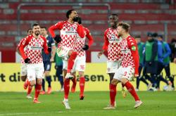 开云官网-包含沃尔夫斯堡告负，德甲榜首角逐胶着局势难分胜负的词条