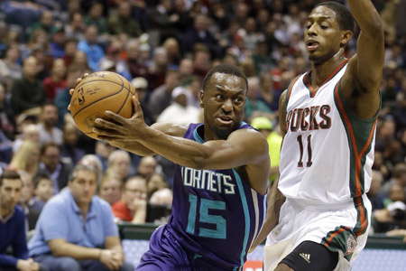 雄鹿大胜黄蜂,继续领跑东部 雄鹿大胜黄蜂,继续领跑东部